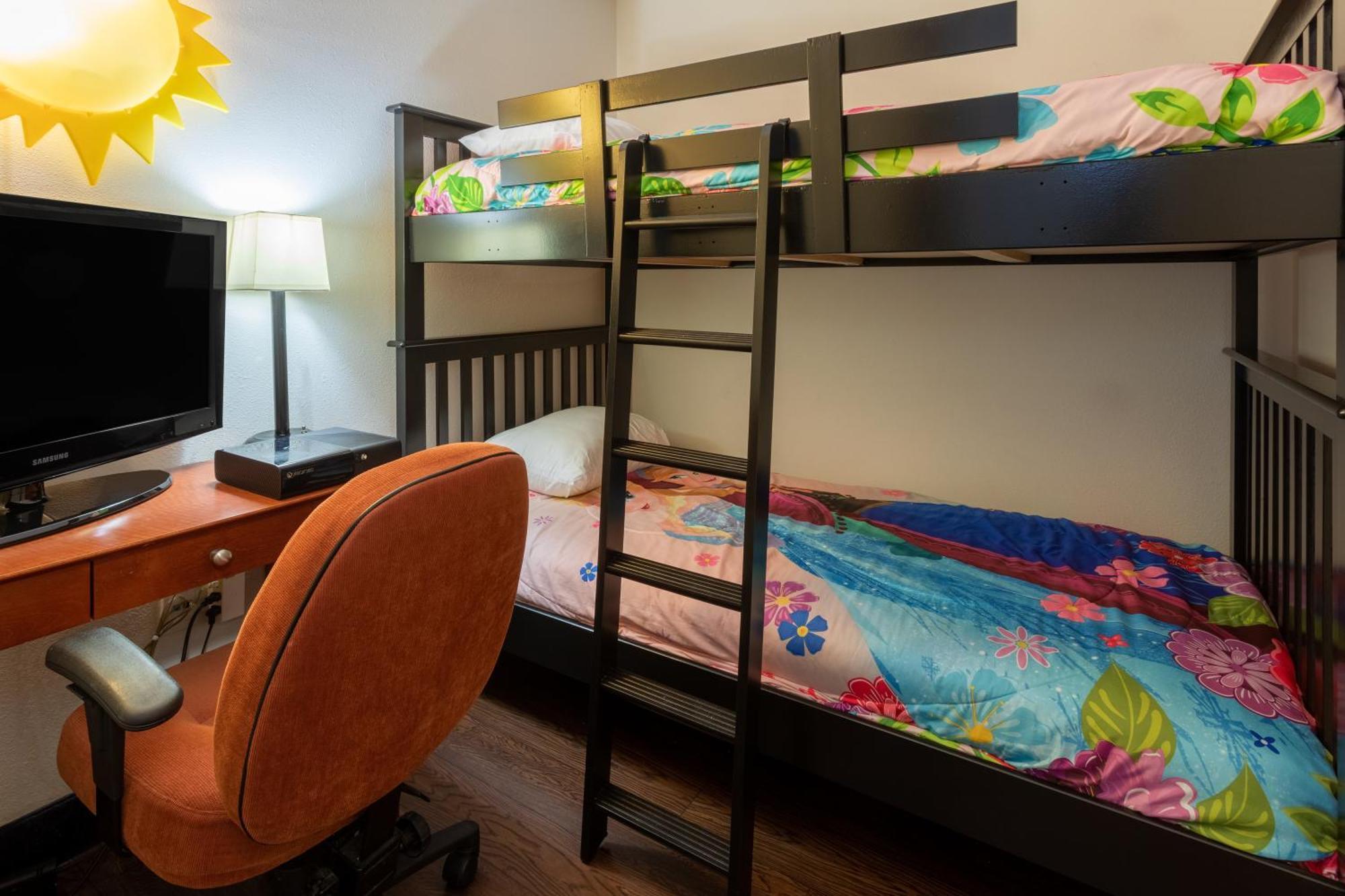 ซูเปอร์ 8 บาย วินด์แฮม ทรัว-ริวิเยร์ Hotel ทรัวส์-ริวิแยร์ ภายนอก รูปภาพ